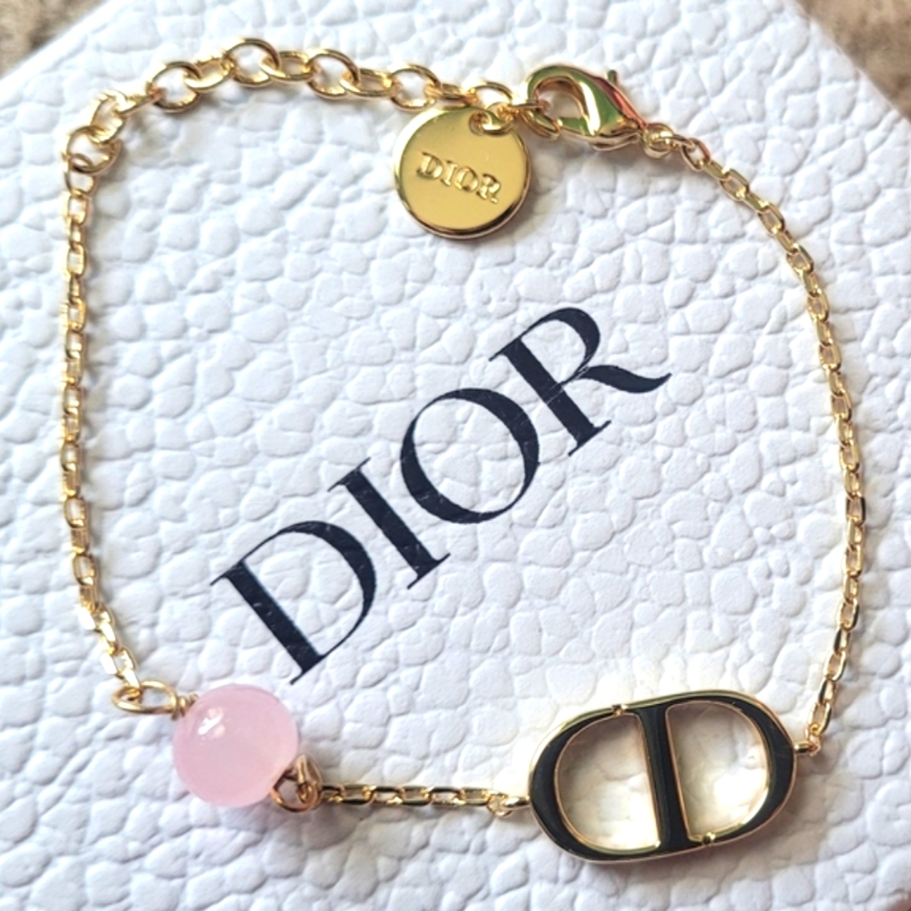 Petit CD Dior Bracelet Gold-Finish Metal with a Pink Pearl (Box)